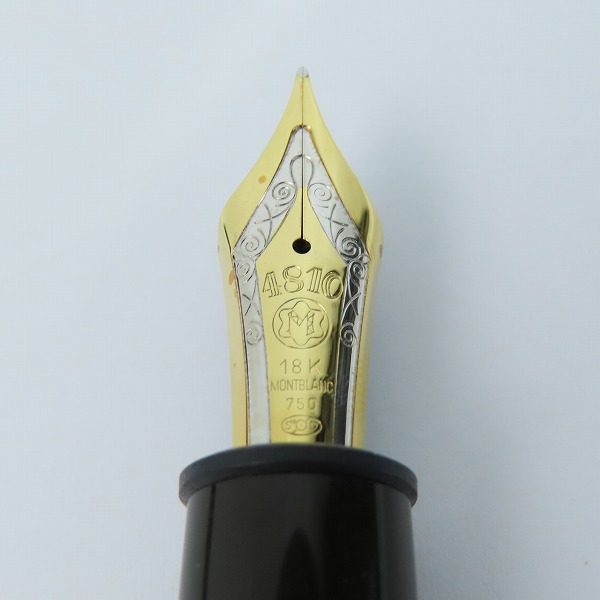 実際に弊社で買取させて頂いた(2)MONTBLANC/モンブラン 作家シリーズ ヘミングウェイ マイスターシュテュック 万年筆ペン先18K-750の画像 1枚目