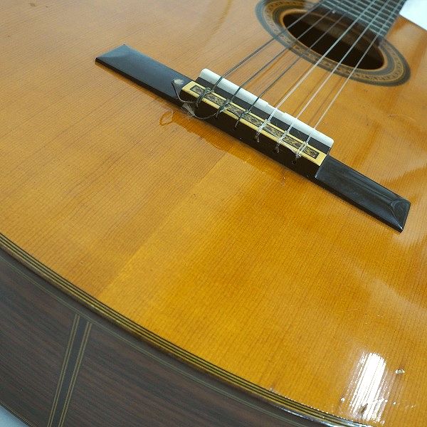 実際に弊社で買取させて頂いた★【難有り】YAMAHA/ヤマハ C-400 クラシックギター/ガットギター 日本製 ハードケース付の画像 6枚目