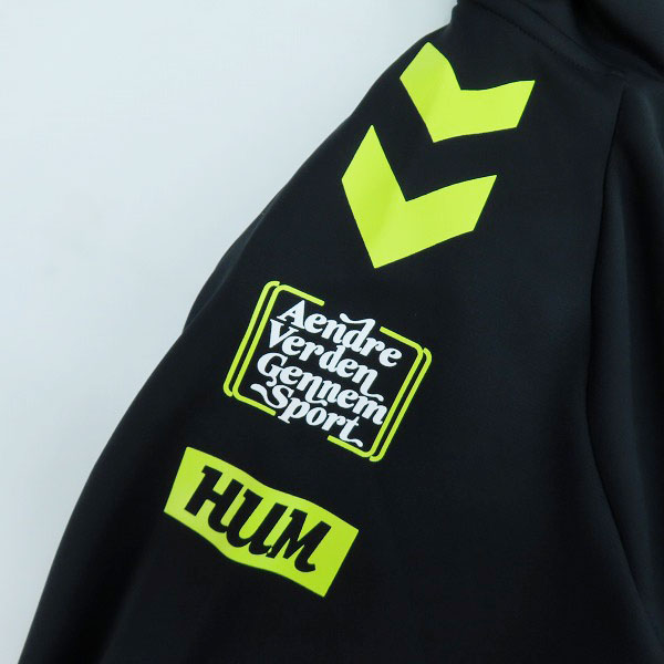 実際に弊社で買取させて頂いた【未使用】hummel/ヒュンメル ジャージ セットアップ HAT2117/HAT2117PAP/Mの画像 2枚目