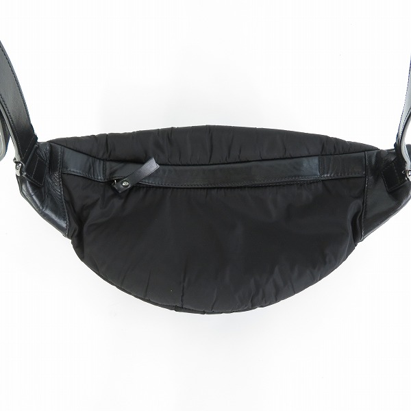 実際に弊社で買取させて頂いたJIMMY CHOO/ジミーチュウ DERRY/デリー ボディバッグ レザー ナイロンの画像 1枚目