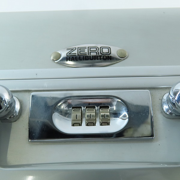 実際に弊社で買取させて頂いたZERO HALLIBURTON/ゼロハリバートン ダイヤルロック式 アタッシュケースの画像 4枚目