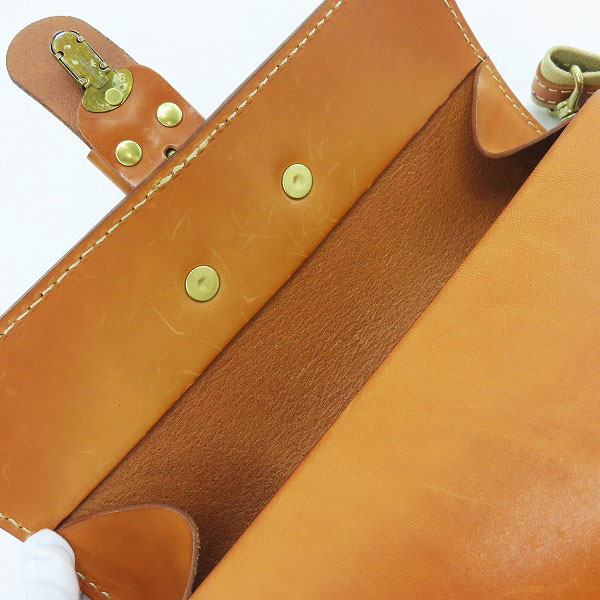 実際に弊社で買取させて頂いたHERZ/ヘルツ 一本ベルトのクラシックボディバッグ F-4の画像 6枚目