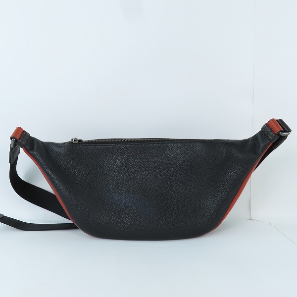 実際に弊社で買取させて頂いたCOACH/コーチ シグネチャー ボディバッグ/ウエストバッグの画像 1枚目
