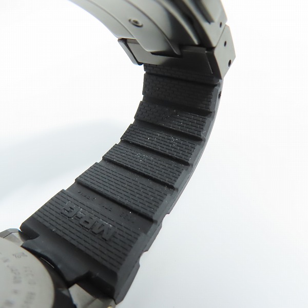 実際に弊社で買取させて頂いた【保証期間内】G-SHOCK/Gショック MR-G 初代モデル DW-5000C チタン フルメタル デュラソフトバンド MRG-B5000R-1JRの画像 8枚目