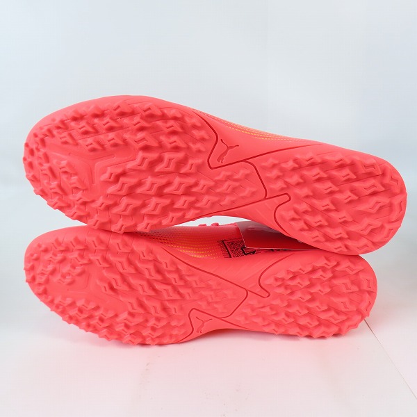 実際に弊社で買取させて頂いた【未使用】PUMA/プーマ フューチャー 7 プレイ TT/サッカートレーニングシューズ/107726-03/26.5の画像 2枚目