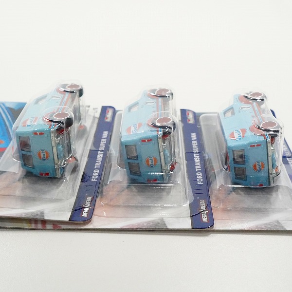 実際に弊社で買取させて頂いた【未開封】Hot Wheels/ホットウィール CARGO CAREERS Gulf FORD TRANSIT SUPER VAN ミニカー 3点セットの画像 6枚目