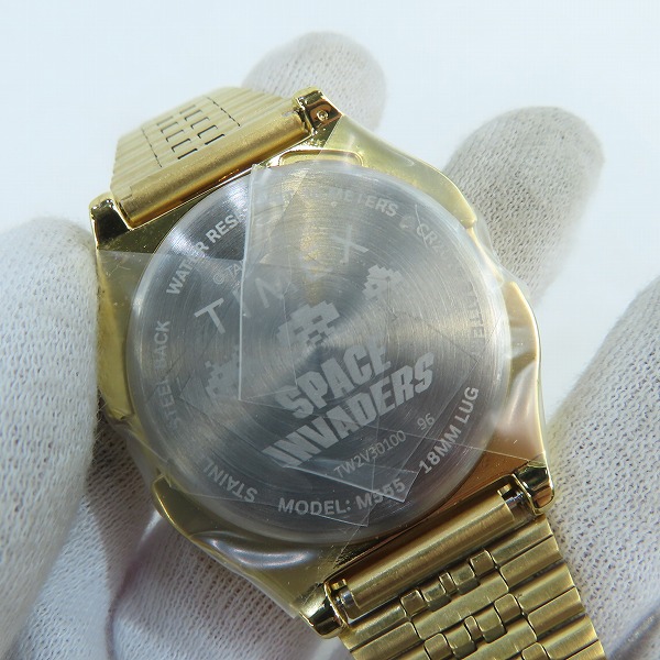 実際に弊社で買取させて頂いた(2)【未使用】TIMEX/タイメックス スペースインベーダー  腕時計 TW2V30100の画像 4枚目