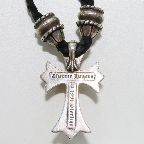 実際に弊社で買取させて頂いたCHROME HEARTS/クロムハーツ クリンプト スモールCHクロスペンダント w/レザーブレード の画像 2枚目