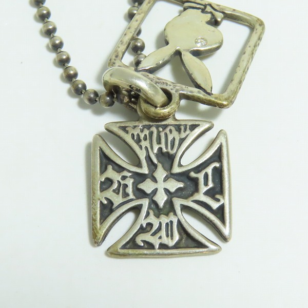 実際に弊社で買取させて頂いたBWL×PLAYBOY/ビルウォールレザー×プレイボーイ アイアンクロス/ロゴ ネックレスの画像 1枚目