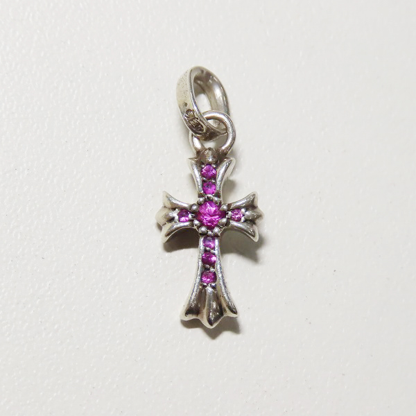 実際に弊社で買取させて頂いたCHROME HEARTS/クロムハーツ CRS BBYFAT SAPH/CHクロスベビーファット チャームｗ/ピンクサファイアの画像 1枚目