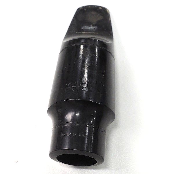 実際に弊社で買取させて頂いたMEYER/メイヤー 5MM アルトサックス用 マウスピース MR-402-5MM リガチャー・キャップ付の画像 3枚目