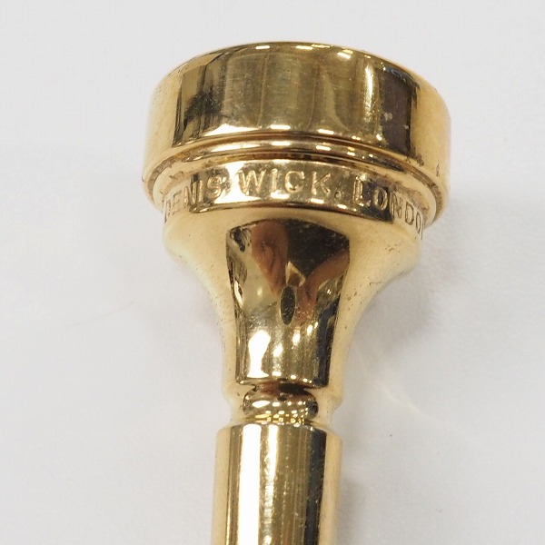 実際に弊社で買取させて頂いたDENIS WICK/デニスウィック 5B コルネット用 マウスピース ゴールドの画像 1枚目