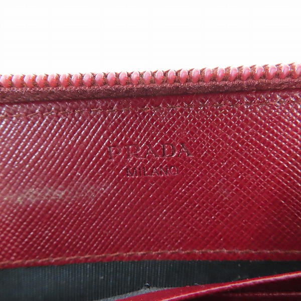 実際に弊社で買取させて頂いたPRADA/プラダ サフィアーノレザー ラウンドジップ長財布 の画像 4枚目