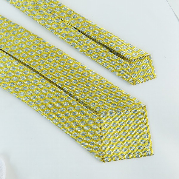 実際に弊社で買取させて頂いたBVLGARI/ブルガリ 総柄 イエロー シルク  ネクタイの画像 2枚目