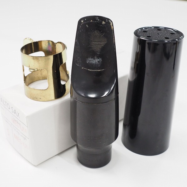 実際に弊社で買取させて頂いたMEYER/メイヤー 5MM アルトサックス用 マウスピース MR-402-5MM リガチャー・キャップ付