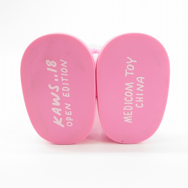 実際に弊社で買取させて頂いたMEDICOM TOY×KAWS/メディコムトイ×カウズ  BFF OPEN EDITION ピンク フィギュアの画像 4枚目