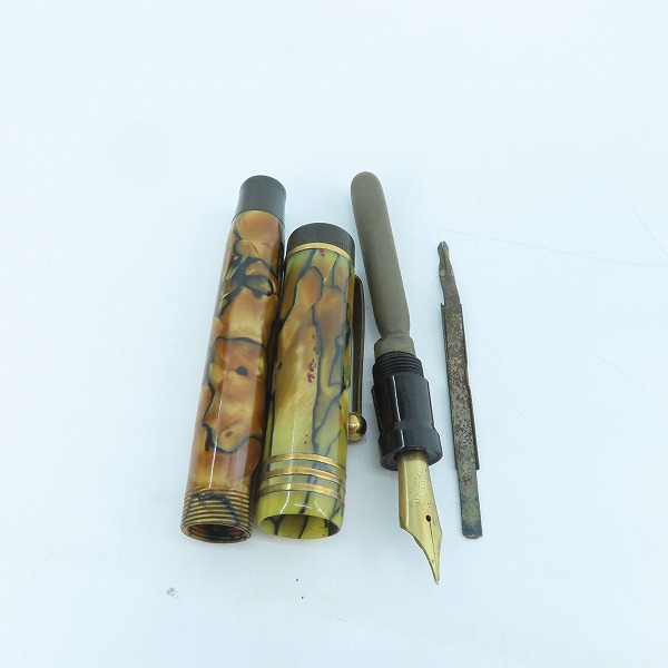 実際に弊社で買取させて頂いたPARKER/パーカー Lucky Curve マーブル 模様  ヴィンテージ 万年筆の画像 8枚目