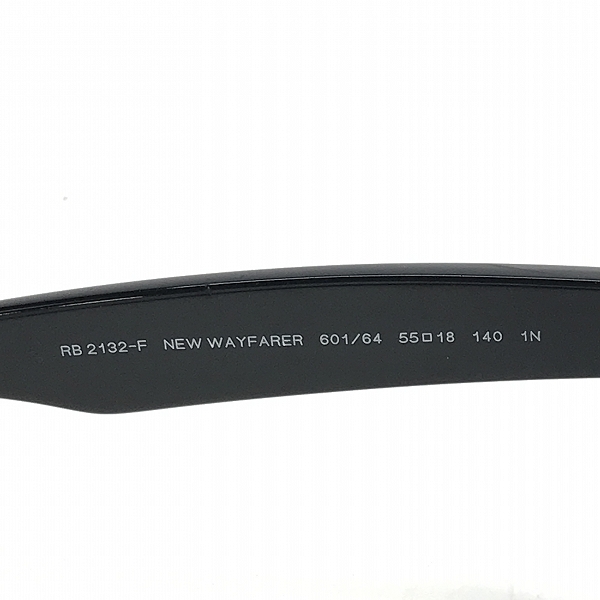 実際に弊社で買取させて頂いたRay-Ban/レイバン NEW WAYFARER/ニューウェイファーラー サングラス/アイウェア RB2132-Fの画像 5枚目