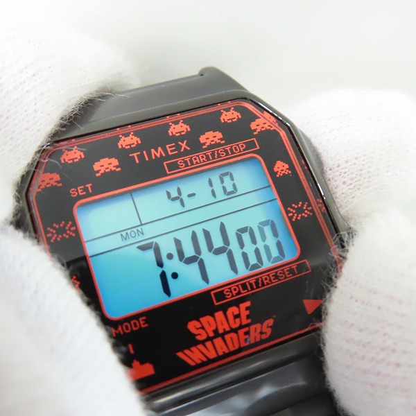 実際に弊社で買取させて頂いた(3)TIMEX/タイメックス スペースインベーダー  腕時計 TW2V30200の画像 4枚目