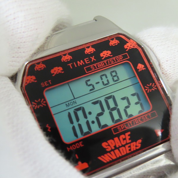 実際に弊社で買取させて頂いた(1)TIMEX/タイメックス スペースインベーダー  腕時計 TW2V30000の画像 4枚目