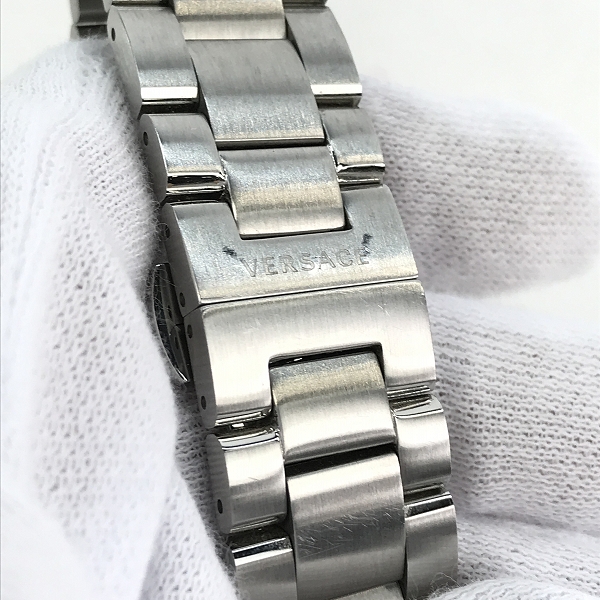 実際に弊社で買取させて頂いたVERSACE/ヴェルサーチ メデューサ クォーツ腕時計 VE3CAの画像 5枚目