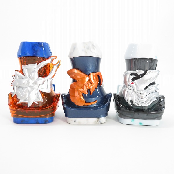 実際に弊社で買取させて頂いたBANDAI/バンダイ 仮面ライダーリバイス DXバイスタンプセレクション グラシアスセット/プレバンの画像 1枚目