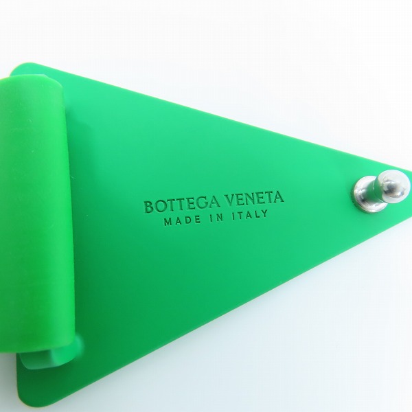 実際に弊社で買取させて頂いたBOTTEGA VENETA/ボッテガヴェネタ トライアングルラバーベルト グリーン系 702028の画像 3枚目