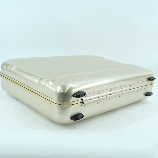 実際に弊社で買取させて頂いたZERO HALLIBURTON/ゼロハリバートン ダイヤル式 アタッシュケースの画像 2枚目