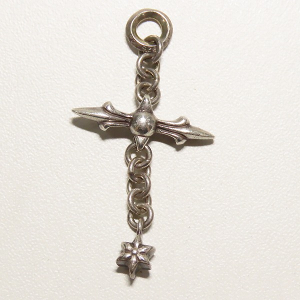 実際に弊社で買取させて頂いたCHROME HEARTS/クロムハーツ ローリークロスチャームの画像 1枚目