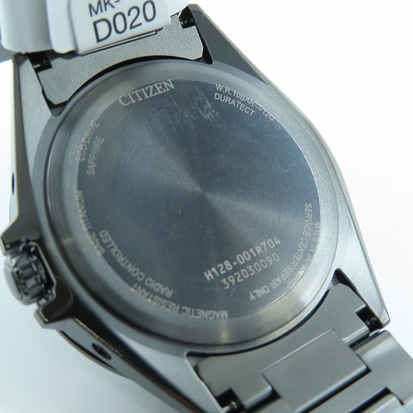 実際に弊社で買取させて頂いた【未使用】 CITIZEN/シチズン ATTESA/アテッサ  ソーラー 腕時計 H128-001R704の画像 5枚目