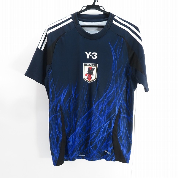 実際に弊社で買取させて頂いた(2)【未使用】Y-3/ワイスリー ヨウジヤマモト×アディダス サッカー日本代表 2024 ホーム レプリカ ユニフォーム IU0964/L