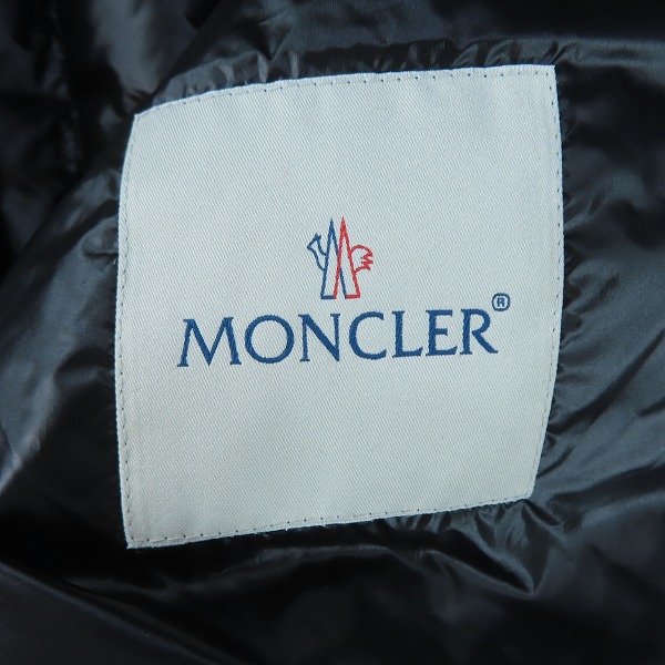 実際に弊社で買取させて頂いた【JPタグ】MONCLER/モンクレール GUI GILET/ ギュイジレ ライトダウンベスト  ブラック 410914336199 53029/2の画像 2枚目