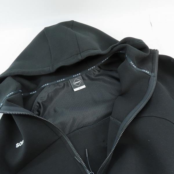 実際に弊社で買取させて頂いたF.C.Real Bristol/F.C.レアルブリストル 18SS VENTILATION HOODY ジップアップパーカー ブラック FCRB-180025/XLの画像 4枚目
