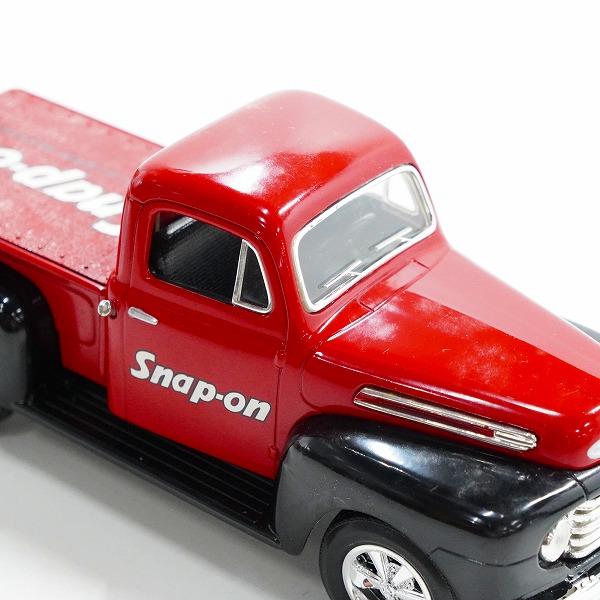実際に弊社で買取させて頂いたSnap-on/スナップオン 1/25 1948 FORD F-1 HOT ROD PICKUP LIMITED EDITION ミニカー 貯金箱の画像 3枚目