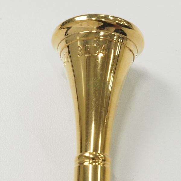 実際に弊社で買取させて頂いたYAMAHA/ヤマハ 32C4 ホルン用 マウスピース ゴールド の画像 1枚目