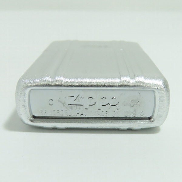 実際に弊社で買取させて頂いたZIPPO/ジッポー ZERO HALLIBURTON/ゼロハリバートン アタッシュケース 2-ALシルバー/04年製の画像 4枚目