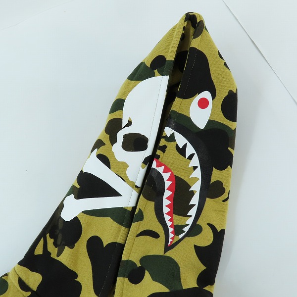 実際に弊社で買取させて頂いた【未使用】A BATHING APE×mastermind JAPAN キッズ 1ST CAMO SHARK ZIP HOODIE/カモフラ シャーク ジップアップパーカー/140の画像 4枚目