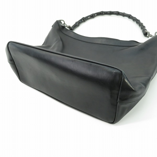 実際に弊社で買取させて頂いたGUCCI/グッチ バンブー ショルダーバッグ 000-0833/ブラックの画像 2枚目