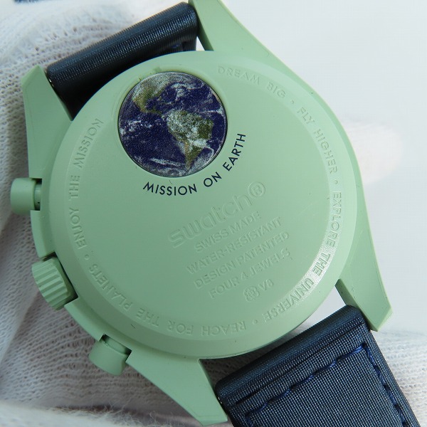 実際に弊社で買取させて頂いたOMEGA×Swatch/オメガ×スウォッチ Bioceramic MoonSwatch Collection Mission on Earth 腕時計 SO33G100 の画像 3枚目