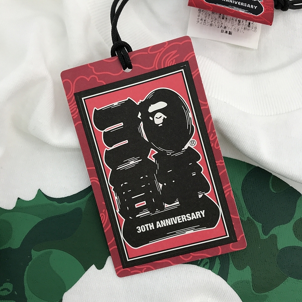実際に弊社で買取させて頂いた【未使用】A BATHING APE/アベイジングエイプ 30TH ANNIVERSARY APE HEAD TEE/30周年記念限定 エイプヘッドTシャツ ホワイト/Mの画像 4枚目