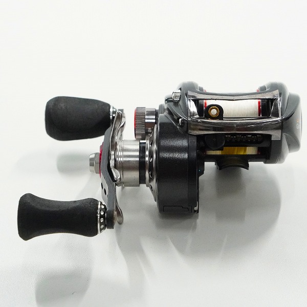実際に弊社で買取させて頂いたAbuGarcia/アブガルシア REVO3 ELT-SHS REVO ELITE8 レボ エリート8 右ハンドル ベイトリールの画像 3枚目