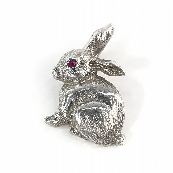 実際に弊社で買取させて頂いたJustin Davis/ジャスティンデイビス Lucky "B" Ruby eye うさぎ/ラビット ネックレスチャーム SPJ180