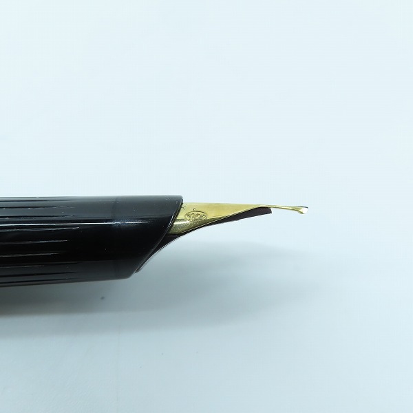 実際に弊社で買取させて頂いたS.T.DuPont/デュポン SILVER925/シルバー925/銀無垢 キャップ式万年筆 ペン先 18ct/K18/750の画像 1枚目