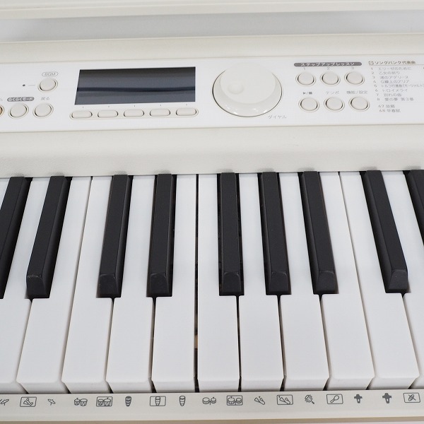 実際に弊社で買取させて頂いた★CASIO/カシオ LK-526 61鍵盤 光ナビゲーション電子キーボード 2022年製 ACアダプター付き【簡易動作確認済】の画像 2枚目