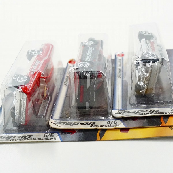 実際に弊社で買取させて頂いた【未開封】Hot Wheels/ホットウィール Snap-On MUSTANG COBRA/PLYMOUTH ROADRUNNER/'63 SPLIT WINDOW CORVETTE 3点セットの画像 5枚目
