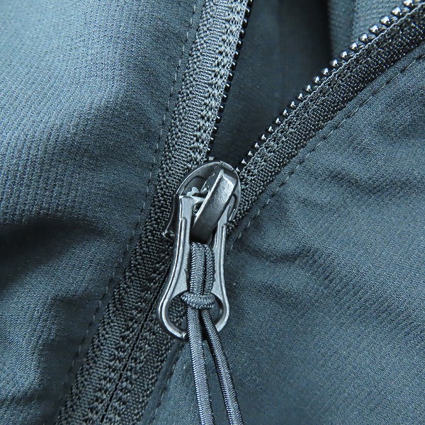 実際に弊社で買取させて頂いたF.C.R.B./F.C.Real Bristol/エフシーレアルブリストル STRETCH LIGHT WEIGHT HOODED BLOUSON ブルゾン FCRB-200049 XLの画像 5枚目