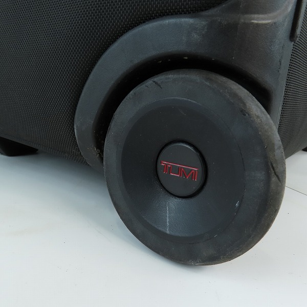 実際に弊社で買取させて頂いたTUMI/トゥミ 2輪キャスター付きラゲージ ガーメント バッグ キャリーケース 22027D2の画像 4枚目