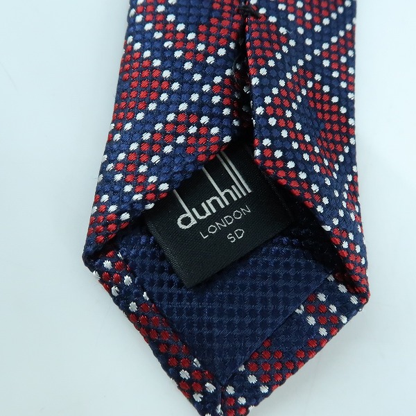 実際に弊社で買取させて頂いた【未使用】Dunhill/ダンヒル ロゴ 総柄 ネクタイの画像 4枚目
