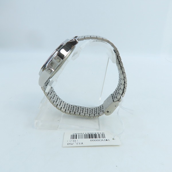 実際に弊社で買取させて頂いた(2)TIMEX/タイメックス スペースインベーダー  腕時計 TW2V30000の画像 1枚目