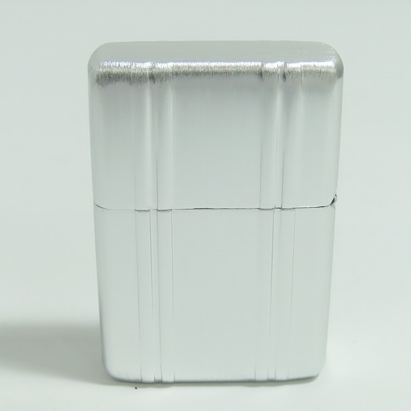 実際に弊社で買取させて頂いたZIPPO/ジッポー ZERO HALLIBURTON/ゼロハリバートン アタッシュケース 2-ALシルバー/04年製の画像 2枚目